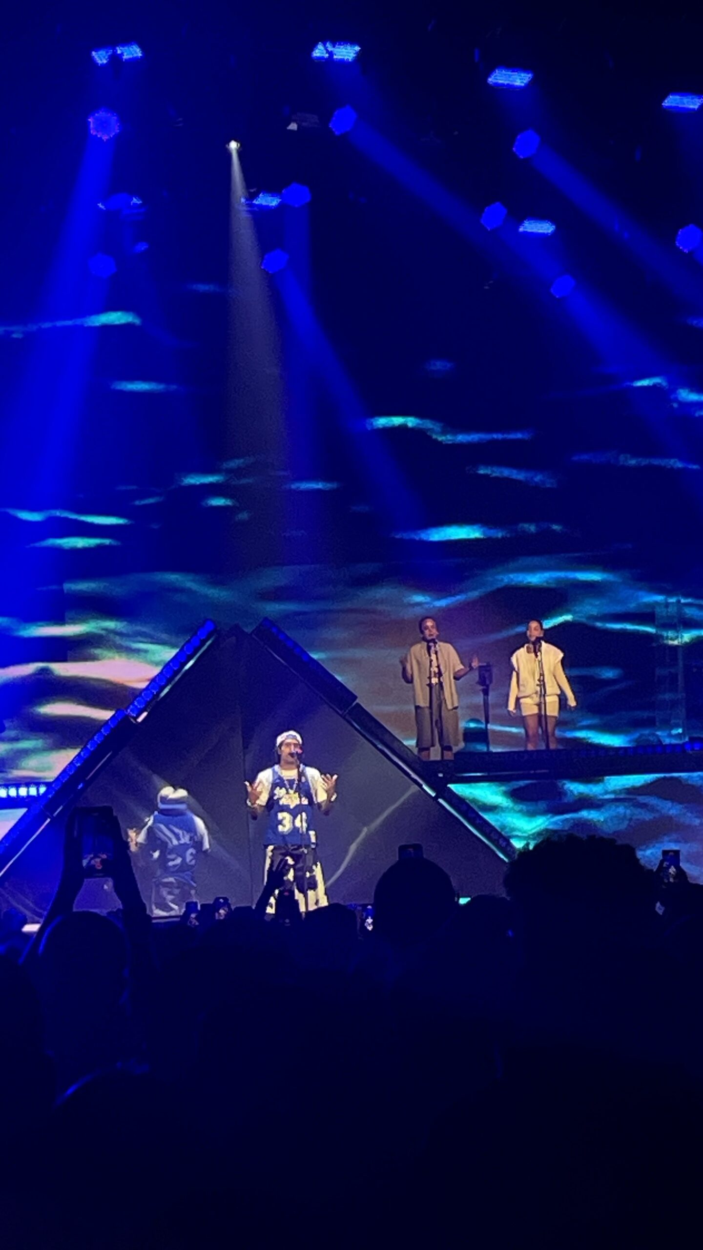 Matuê cantando na 333 tour