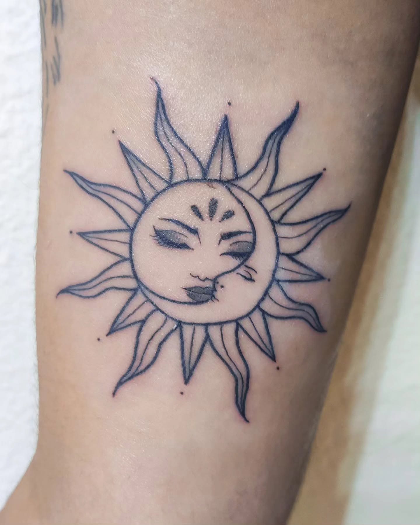 tatuagem de sol e lua